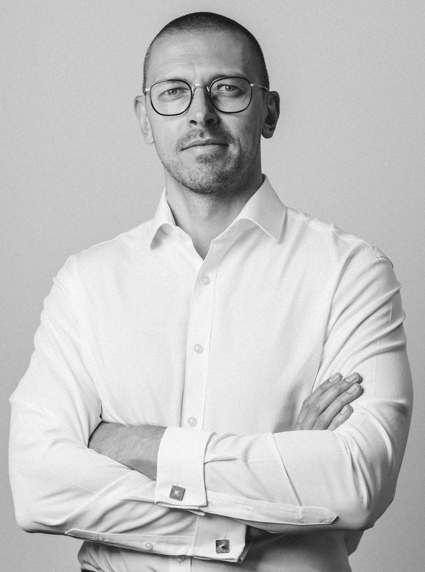 Alex — Senior real estate strategy and growth advisor